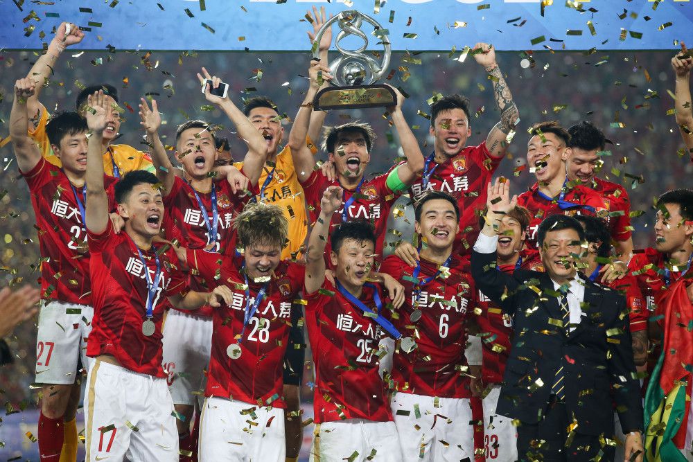 迪翁古司职防守型中场，今年曾代表塞内加尔参加U17世界杯，他将在2024年6月正式加盟切尔西。
